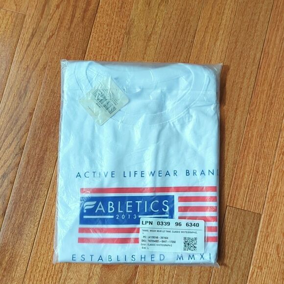 ✔️Fabletics t-shirt - Picture 1 of 1